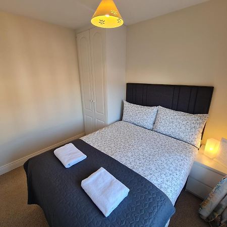 Tyrrelstown 2 Cosy Bedrooms In A 3 Bed Home מראה חיצוני תמונה