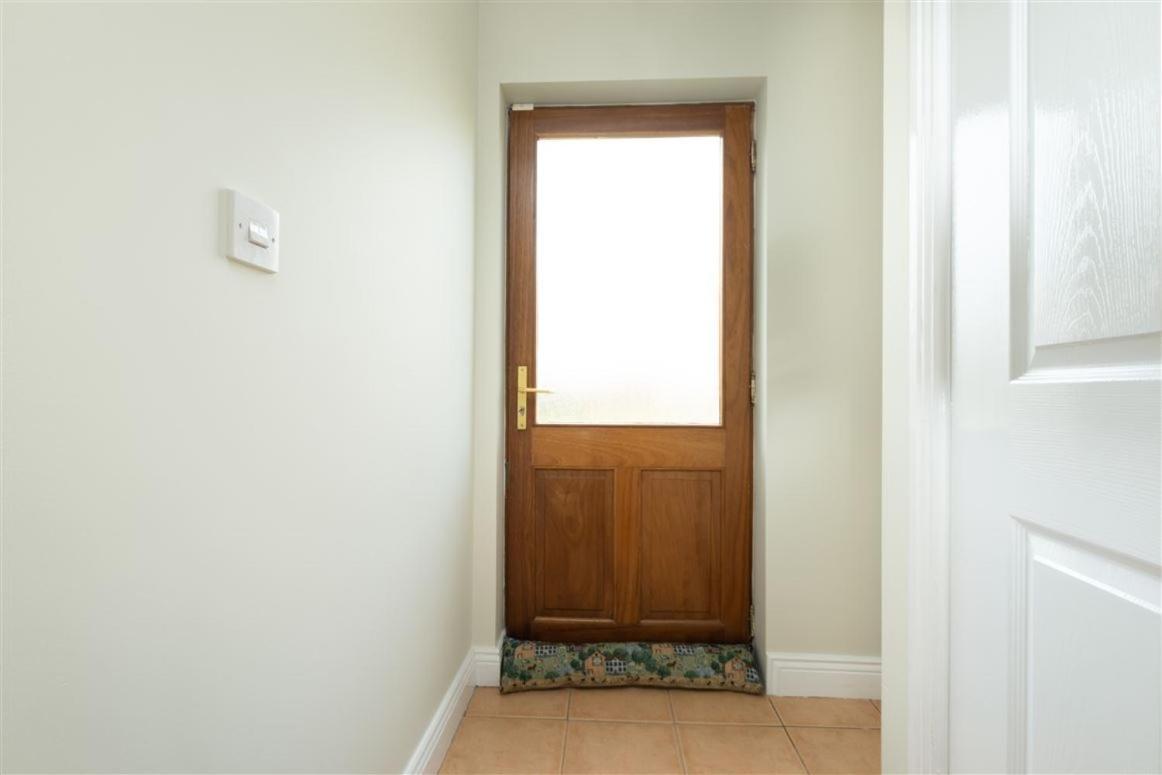 Tyrrelstown 2 Cosy Bedrooms In A 3 Bed Home מראה חיצוני תמונה