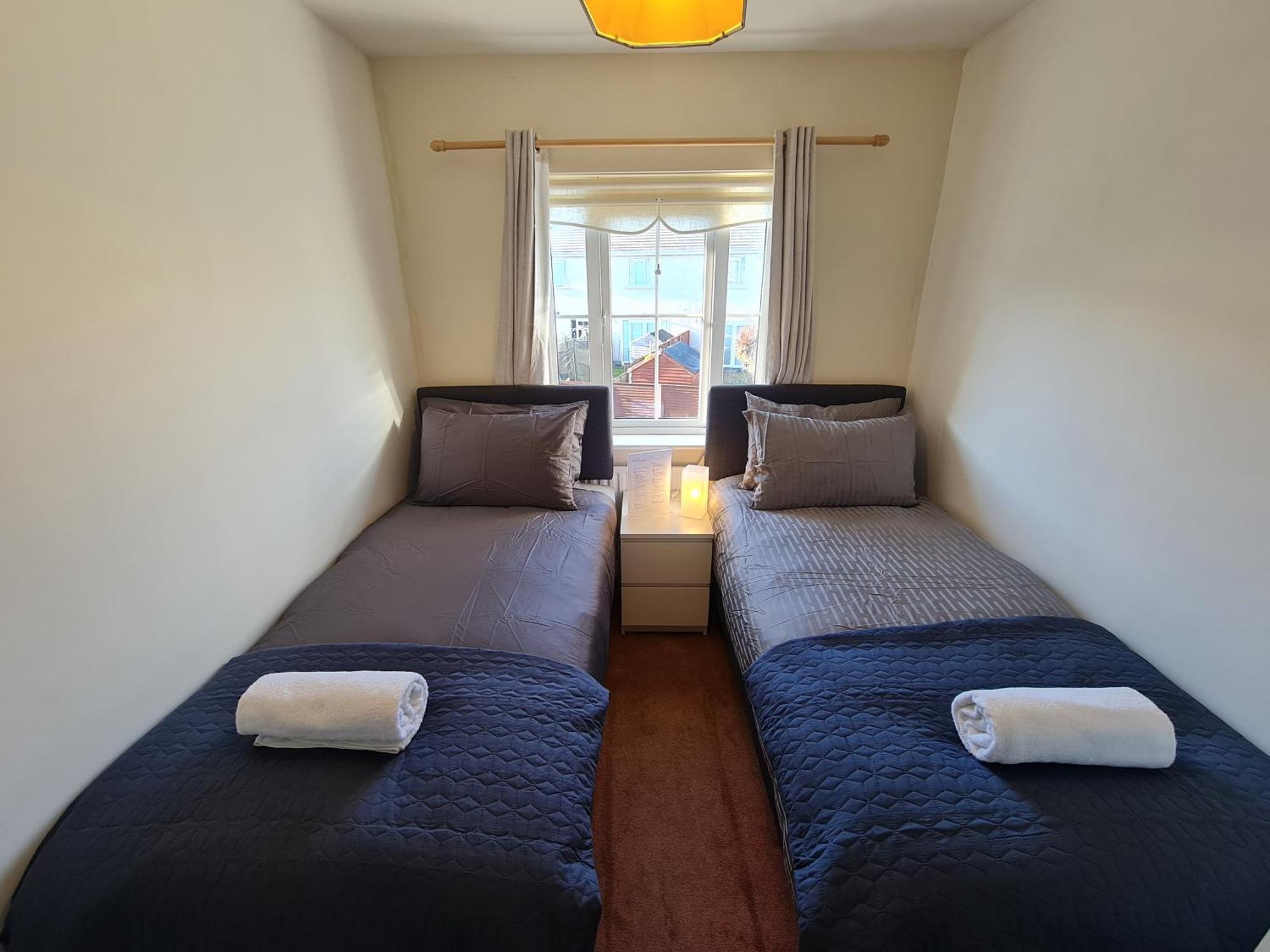 Tyrrelstown 2 Cosy Bedrooms In A 3 Bed Home מראה חיצוני תמונה